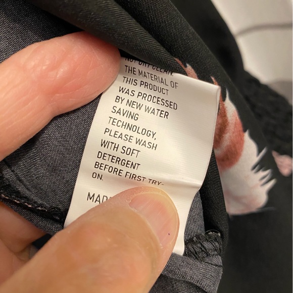 Stylish Dress Blouse - Picture 7 of 8